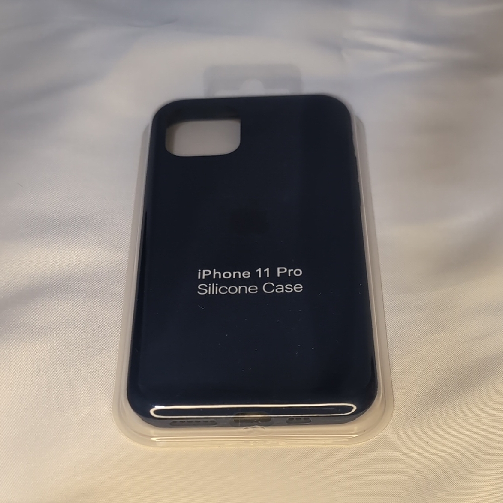 Apple iPhone 11 Pro Silicone Case - Deep Blue